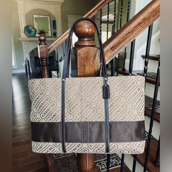 Coach Lozenge Khaki/Brown Large LogoTote NWOT - Picture 9 of 15